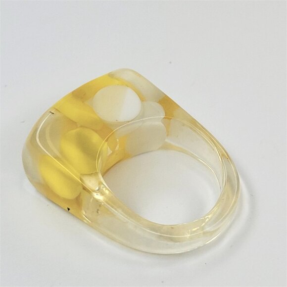 Lucite Resin Ring Yellow and White Clear See Through Rectangular Ring - Picture 9 of 10